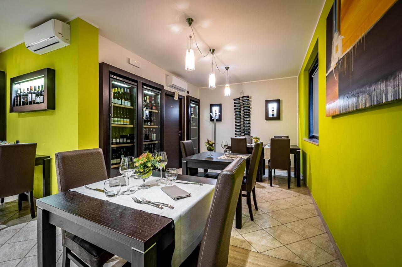 Casa Vacanze Arianna Rosia Ngoại thất bức ảnh