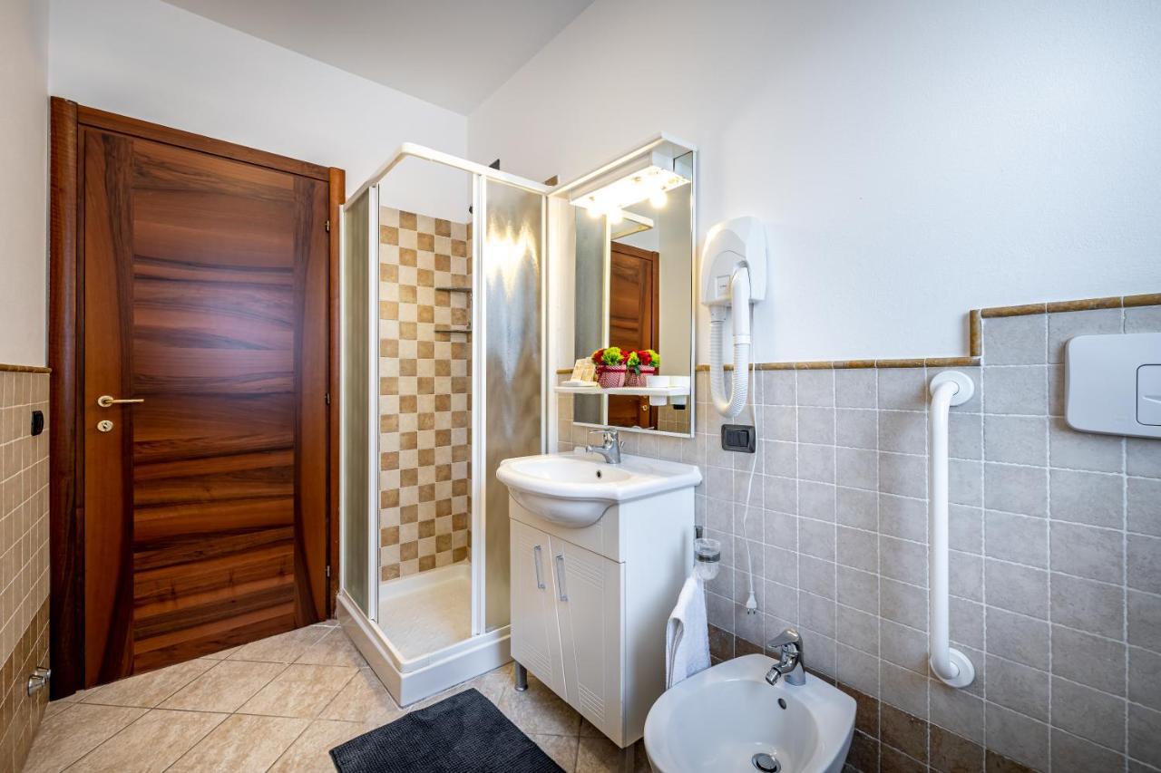 Casa Vacanze Arianna Rosia Ngoại thất bức ảnh